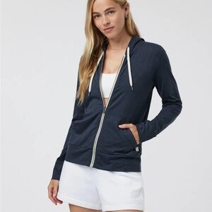 Vuori Halo Performance Hoodie in Navy